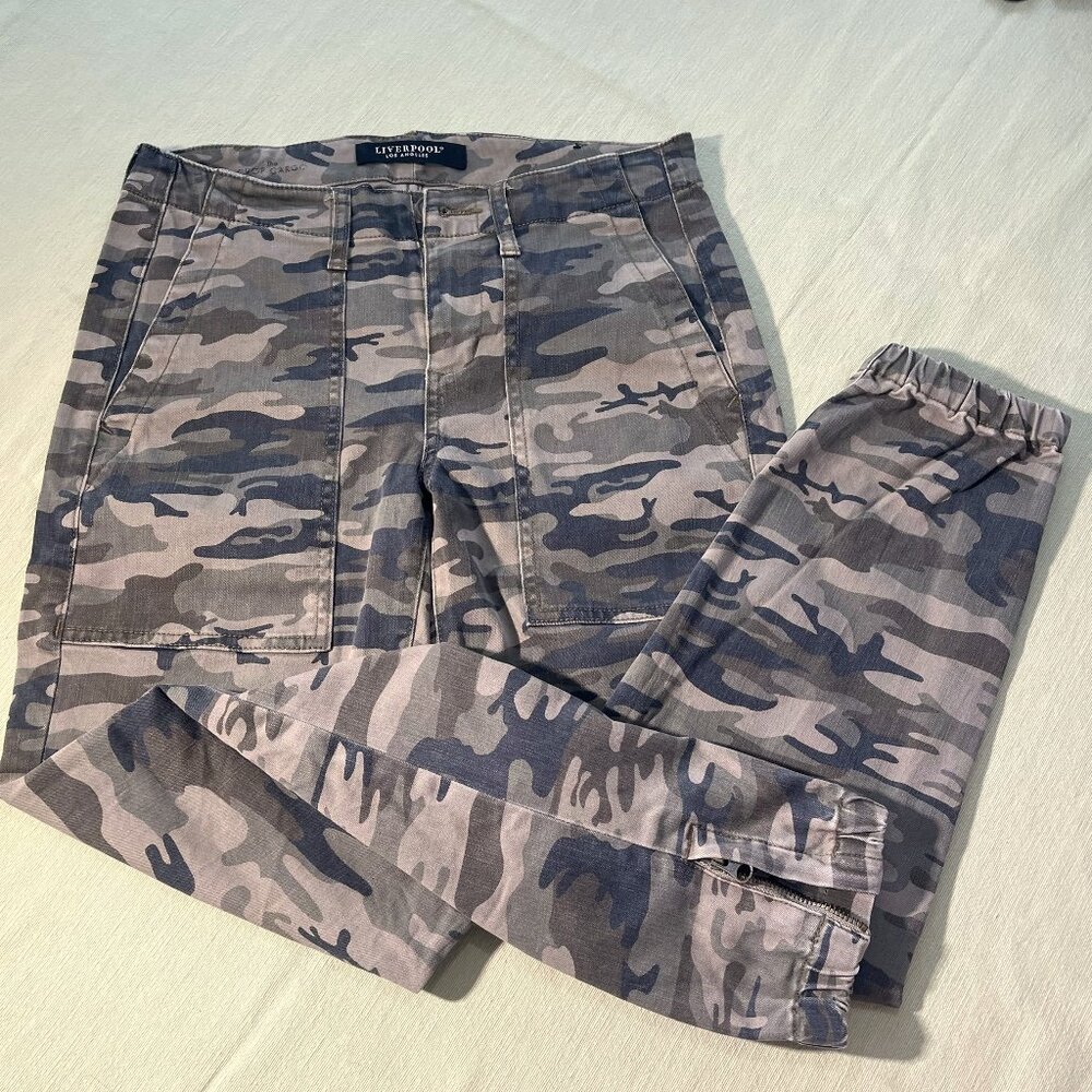 Liverpool Los Angeles Women's Camouflage Cargo Pants US Size 4, YKK Zipper